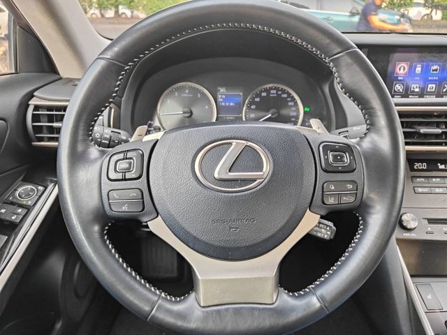 會長の店認證車☆大改款 IS300 2.0汽油/一手車+只跑6萬多/ACC跟車/車道偏移/自動煞停/空力套件/倒車顯影  第9張相片