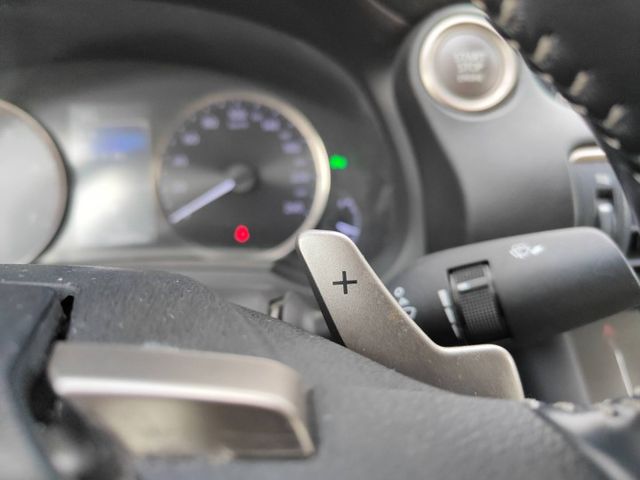 會長の店認證車☆大改款 IS300 2.0汽油/一手車+只跑6萬多/ACC跟車/車道偏移/自動煞停/空力套件/倒車顯影  第12張相片