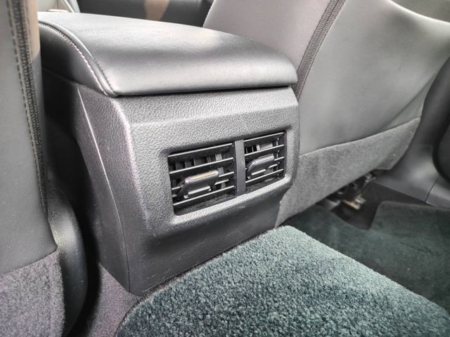 會長の店認證車☆大改款 IS300 2.0汽油/一手車+只跑6萬多/ACC跟車/車道偏移/自動煞停/空力套件/倒車顯影  第14張相片