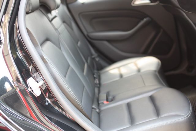 會長の認證車/五重送專案☆總代理B180.自用跑8萬/選配4門摸門/免鑰匙/電動椅/倒車顯影/6/4分離座椅  第5張相片