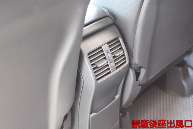 會長の認證車/五重送專案☆總代理B180.自用跑8萬/選配4門摸門/免鑰匙/電動椅/倒車顯影/6/4分離座椅  第15張相片