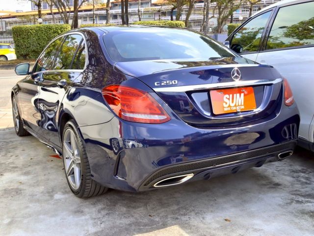 會長の店認證車/朋友託售～二年保固☆旗艦小改款C250 AMG黑沈木•自用車+只跑6萬多公里/選配全景天窗/選配大螢幕  第2張相片