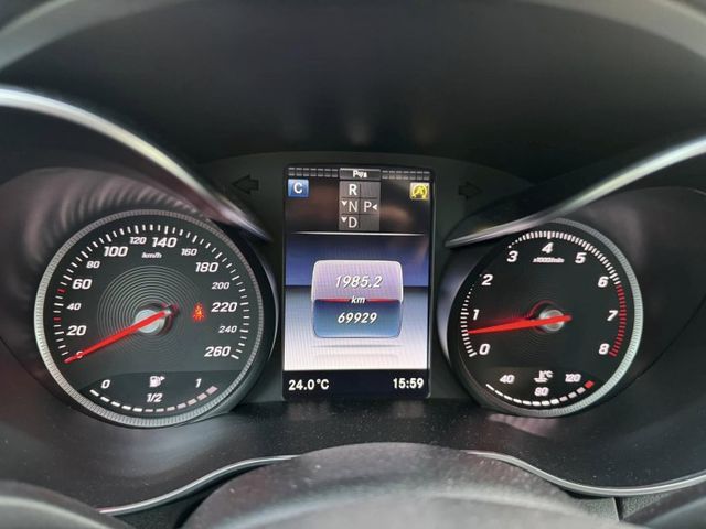 會長の店認證車/朋友託售～二年保固☆旗艦小改款C250 AMG黑沈木•自用車+只跑6萬多公里/選配全景天窗/選配大螢幕  第6張相片