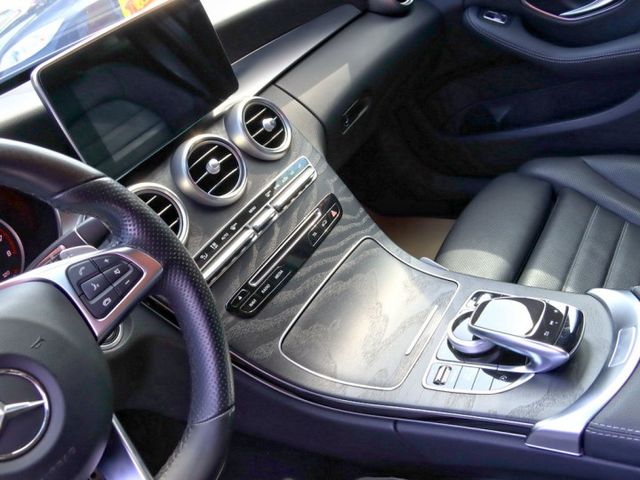 會長の店認證車/朋友託售～二年保固☆旗艦小改款C250 AMG黑沈木•自用車+只跑6萬多公里/選配全景天窗/選配大螢幕  第12張相片