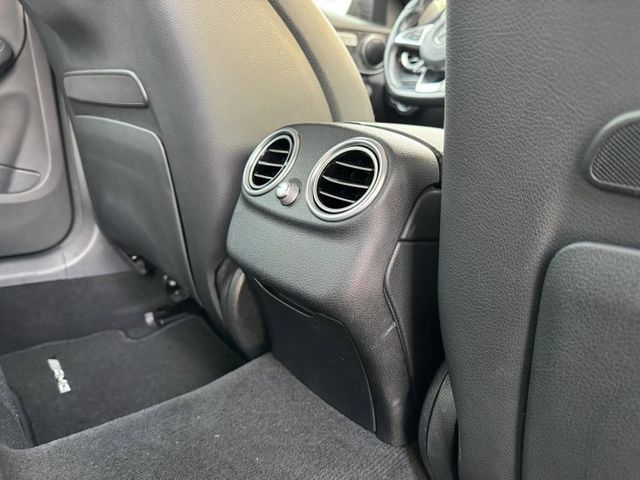 會長の店認證車/朋友託售～二年保固☆旗艦小改款C250 AMG黑沈木•自用車+只跑6萬多公里/選配全景天窗/選配大螢幕  第13張相片