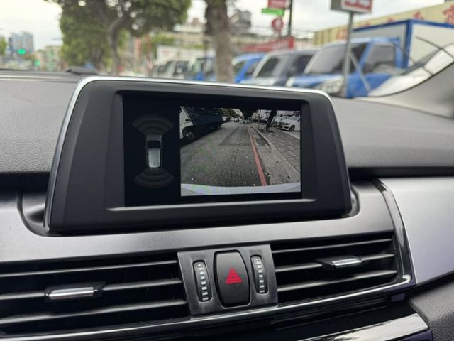 會長の店認證車☆一年保固～極美頂級一手車+只跑7萬/選配電動尾門/倒車顯影/黑皮椅內裝/免鑰  第10張相片