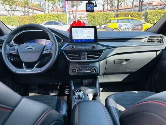 會長の店認證車/新車保固中～新車價120幾萬2.0 ST/大滿配/只跑3萬公里./ACC跟車/360度環景/腳踢電尾門  第3張相片