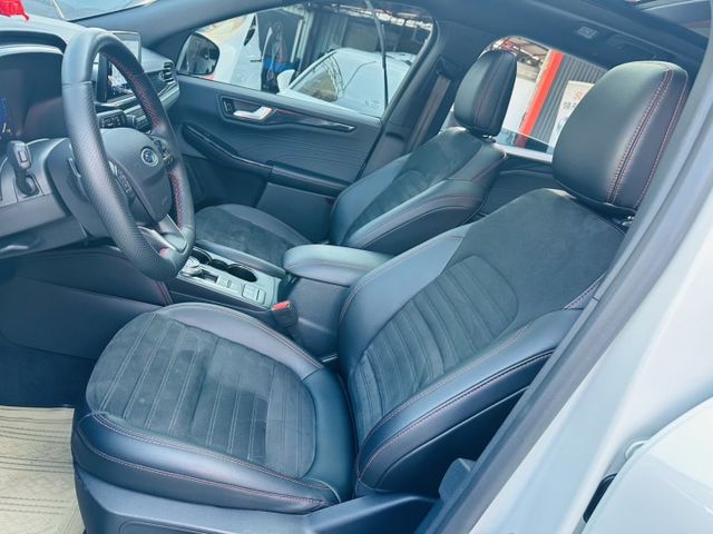 會長の店認證車/新車保固中～新車價120幾萬2.0 ST/大滿配/只跑3萬公里./ACC跟車/360度環景/腳踢電尾門  第4張相片