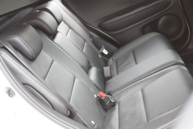會長の店認證車/五重送專案☆HRV 1.8 VTI-S小改款/一手車+里程數保證只跑9萬/免鑰匙/定速/巡跡防滑  第5張相片