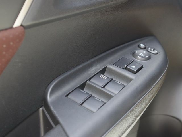 會長の店認證車/五重送專案☆頂級 FIT 1.5S＋加裝空力套件.一手車+只跑11萬/定速/巡跡防滑/換檔撥片/倒車顯影  第12張相片