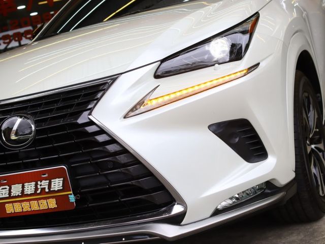 會長の店認證車☆NX200菁英PLUS版•一手車+只跑五萬多•ACC跟車‧車道偏移‧自動煞停.電動尾門  第19張相片
