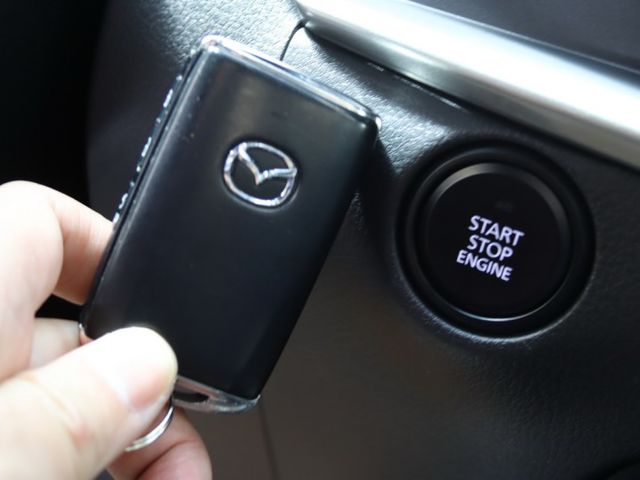 會長の店認證車/全車保固☆新入庫 CX-30 20S Premium‧ACC跟車/車道偏移/自動煞停/環景影像  第11張相片