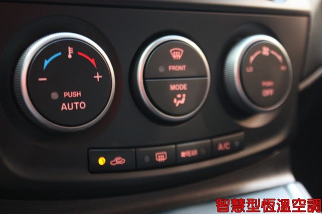 會長の店認證車/三年保固☆自用車+保證只跑9萬/少見有正七人座‧雙電動滑門/六安/定速/電動天窗/極新車況  第11張相片