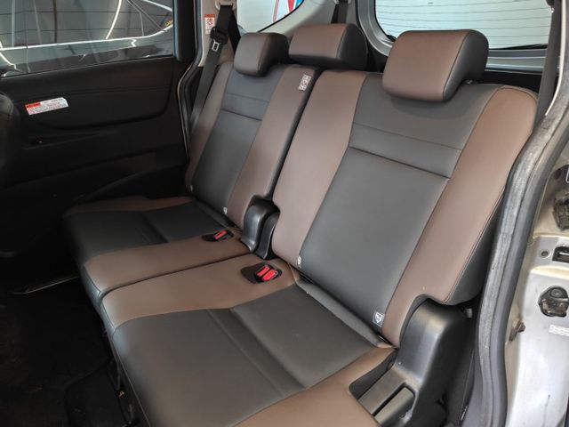 會長の店認證車☆小改款 SIENTA 1.8七人座 豪華+雙電滑門/免鑰匙/車道偏移/自動煞停/環景影像  第5張相片