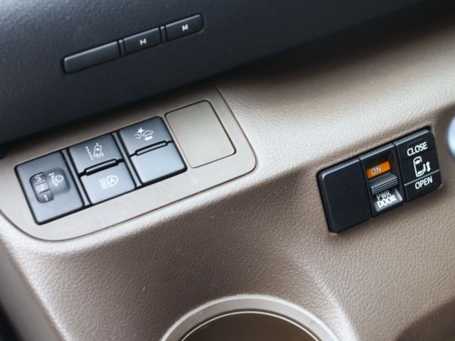 會長の店認證車☆小改款 SIENTA 1.8 豪華+/八安氣囊/只跑3萬/免鑰匙/倒車顯影/電動滑門/盲點偵測  第8張相片