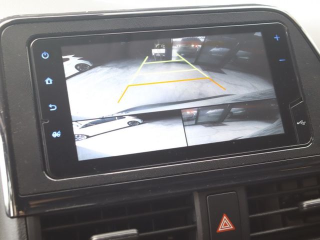 會長の店認證車☆小改款 SIENTA 1.8 豪華+/八安氣囊/只跑3萬/免鑰匙/倒車顯影/電動滑門/盲點偵測  第9張相片