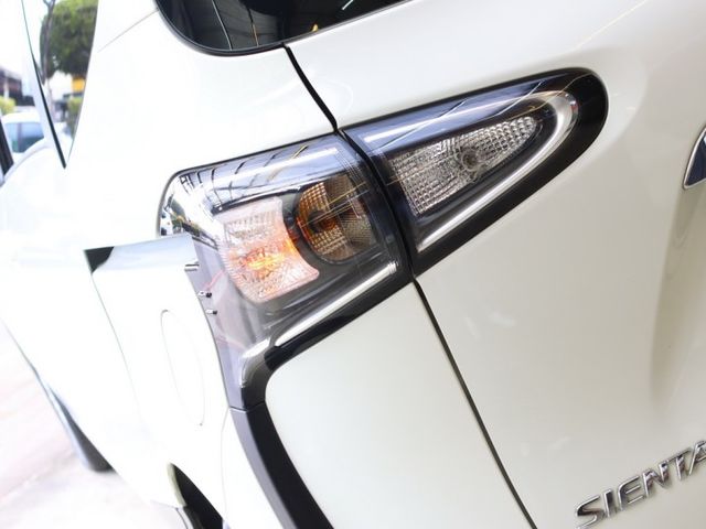 會長の店認證車☆小改款 SIENTA 1.8 豪華+/八安氣囊/只跑3萬/免鑰匙/倒車顯影/電動滑門/盲點偵測  第19張相片