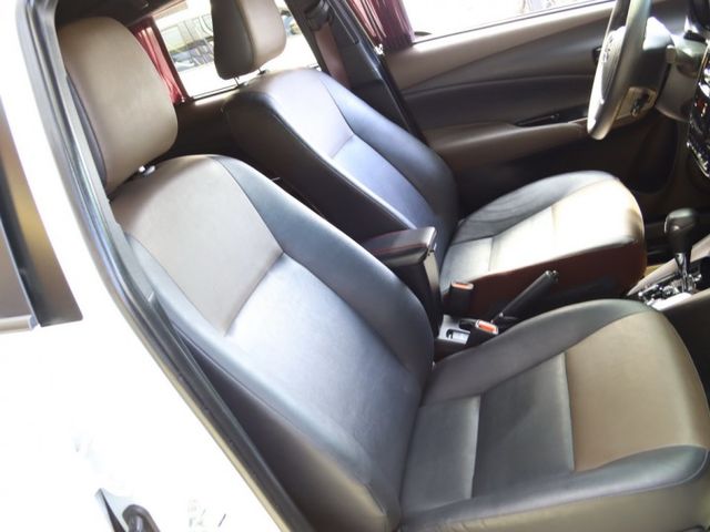 會長の店認證車☆YARIS 1.5 S版空力套件＋加裝下巴/免鑰啟動/一手里程數保證/巡跡防滑/車道偏移/自動煞停  第4張相片