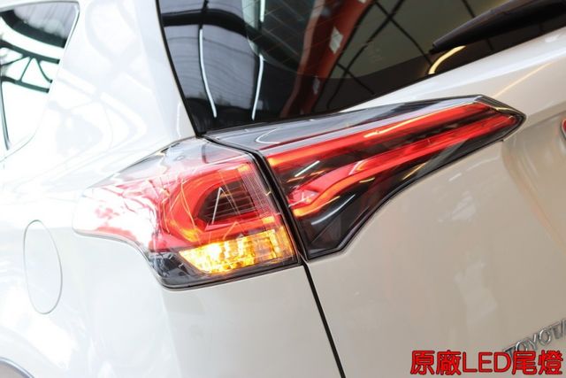 會長の店認證車/二年保固☆頂級E-HI七速小改款.自用+都原廠保養‧加裝多合一大螢幕‧HID‧中央空調‧電動椅  第16張相片