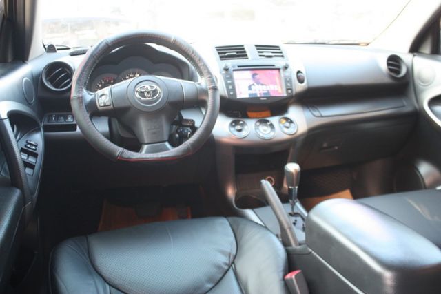 會長の店認證車☆極美小改款 RAV4 2.4/一手跑13萬公里.原廠保養記錄/電動座椅/恆溫空調/影音大螢幕  第3張相片