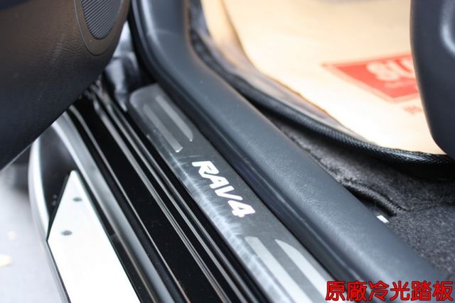 會長の店認證車☆極美小改款 RAV4 2.4/一手跑13萬公里.原廠保養記錄/電動座椅/恆溫空調/影音大螢幕  第12張相片