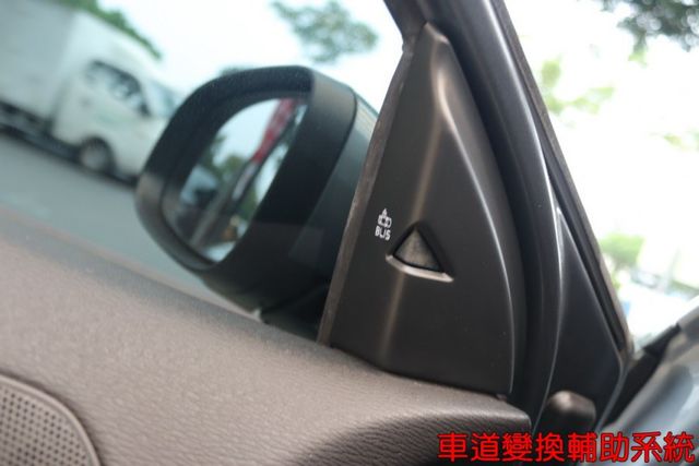 會長の店認證車☆小改款 V40 T3旗艦版.自用跑12萬公里.ACC跟車.車道偏移.盲點.雙前電動椅  第13張相片