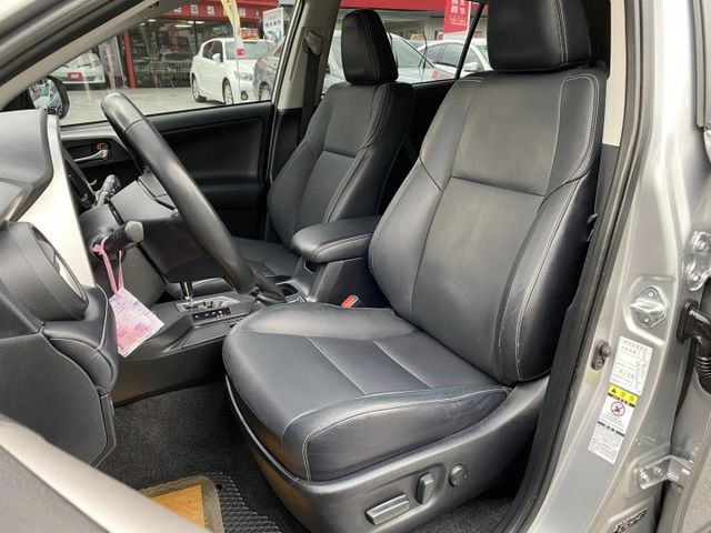 會長の店認證車/0利率專案+全車保固☆頂級小改款 2.0.一手車保證.九安+免鑰匙.電動椅+LED頭燈  第4張相片