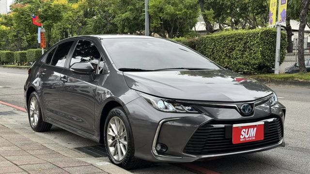 會長の店認證車☆五重送專案～1.8油電版～純一手自用保證只跑3萬，ACC全速域跟車+車道偏移，車道置中  第1張相片