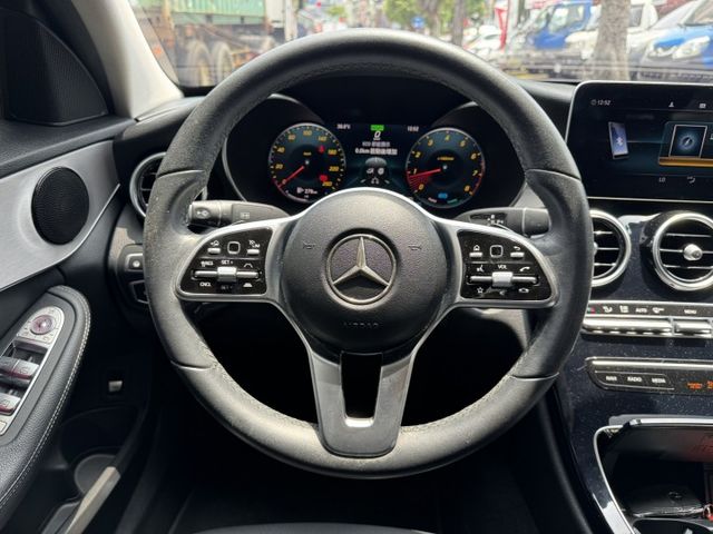 會長の店認證車☆總代理大改款C200 AMG 1.5油電/C43空力套件/一手只跑7萬/雙電記憶座椅/免鑰匙/LED頭燈  第9張相片