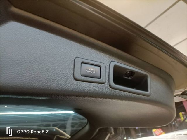 會長の店認證車/五重＋辦到好專案/2.0XT渦輪4WD最頂級款/全景天窗/電動尾門/定速/電動椅/F1快撥/鋼圈  第16張相片
