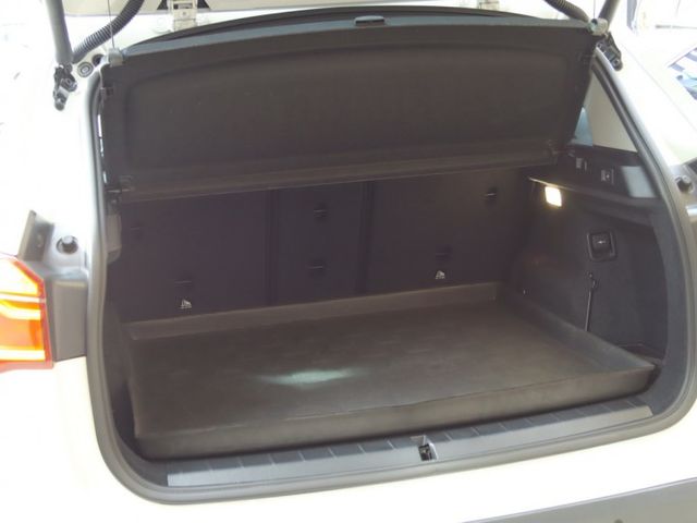 會長の店認證車/五重送專案☆總代理X1 小改款大螢幕/一手跑8萬/八安/腳踢電動尾門/電動座椅/手自排快撥  第15張相片