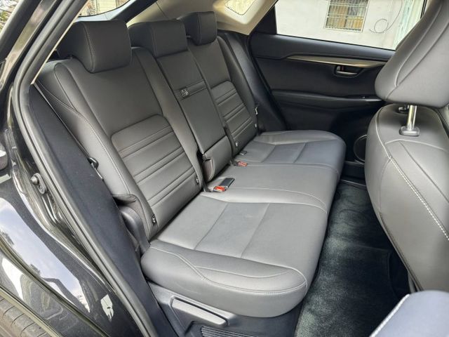 會長の店認證車/五重送專案☆小改款NX200 自用車＋只跑7萬/免鑰/ACC跟車/車道偏移/盲點偵測/自動煞停  第5張相片