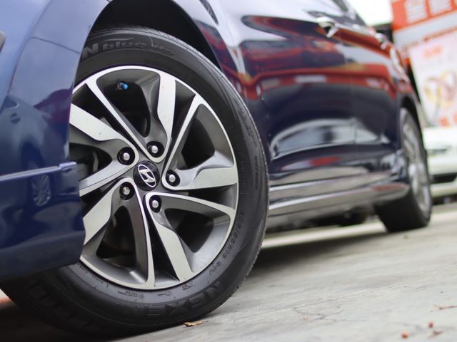 會長の店認證車/五重送專案☆小改款ELANTRA EX 1.8 旗艦版.一手車+里程數保證.六安.免鑰匙.安卓大螢幕  第17張相片