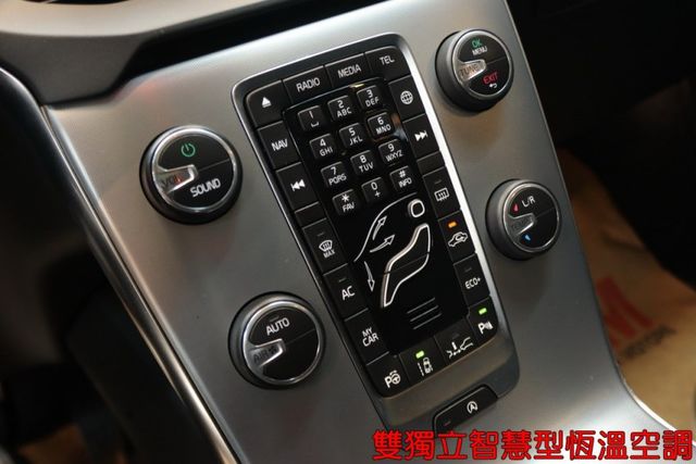 會長の店認證車☆小改款 V40 T3旗艦版.自用跑12萬公里.ACC跟車.車道偏移.盲點.雙前電動椅  第8張相片