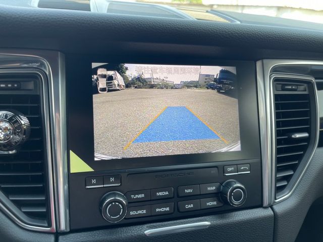MACAN S 里程保證/四驅運動休旅車/18向電動椅/四車門摸門/越野模式/車道維持輔助  第12張相片