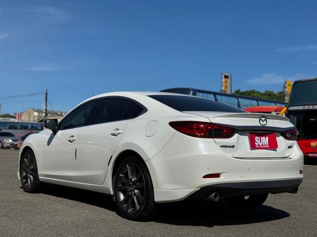 Mazda6柴油旗艦型 電動天窗/駕駛座記憶椅/雙前座電動椅/盲點/前駐雷達/巡跡防滑/車偏警示/抬顯  第6張相片