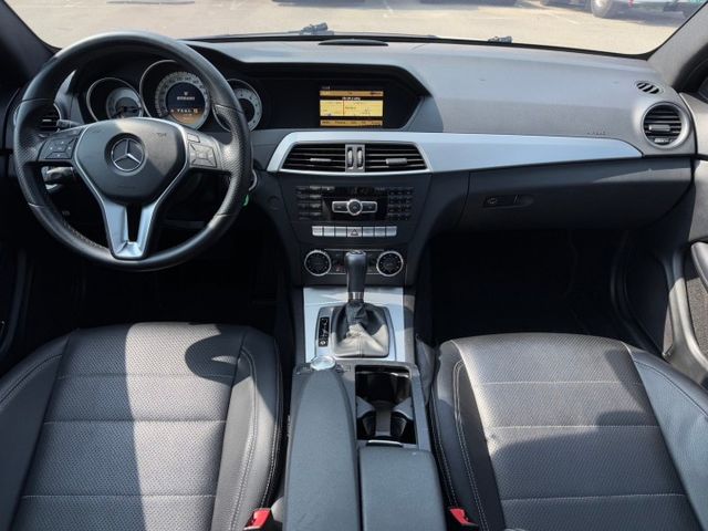 C250 Coupe 全景天窗/定速/倒車顯影/分區恆溫空調/雙前座記憶椅/後座出風口  第7張相片