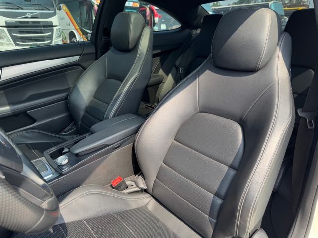 C250 Coupe 全景天窗/定速/倒車顯影/分區恆溫空調/雙前座記憶椅/後座出風口  第13張相片
