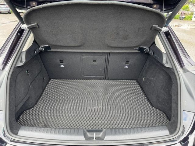 GLA200 換檔撥片/定速/倒車顯影/駕駛座記憶椅/電尾門  第17張相片
