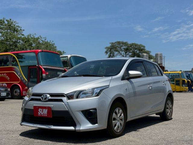 YARIS雅緻 熱門五門掀背小車 低排氣量省稅金 省油又好保養  第1張相片