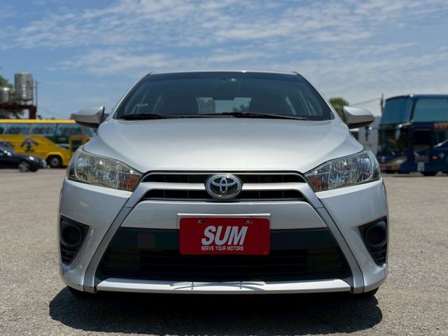 YARIS雅緻 熱門五門掀背小車 低排氣量省稅金 省油又好保養  第2張相片