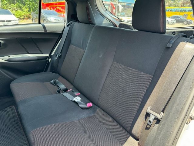 YARIS 雅緻 好開好停國產小車 超省油 稅金也不貴  第12張相片