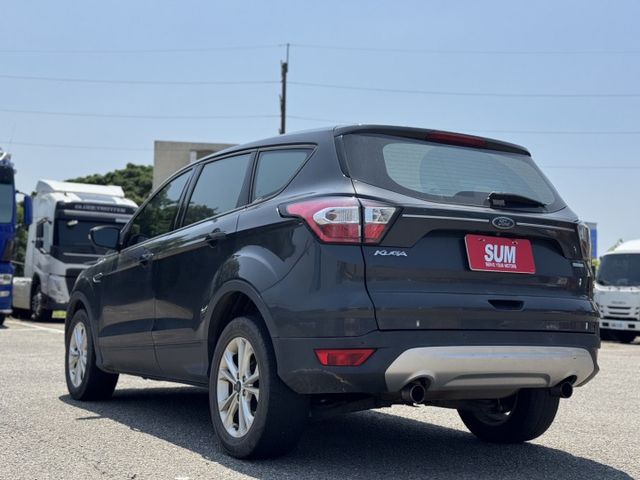 KUGA雅緻型 換檔撥片/衛星導航/倒車顯影/分區恆溫空調/後座出風口/電折後視鏡/織布座椅  第6張相片