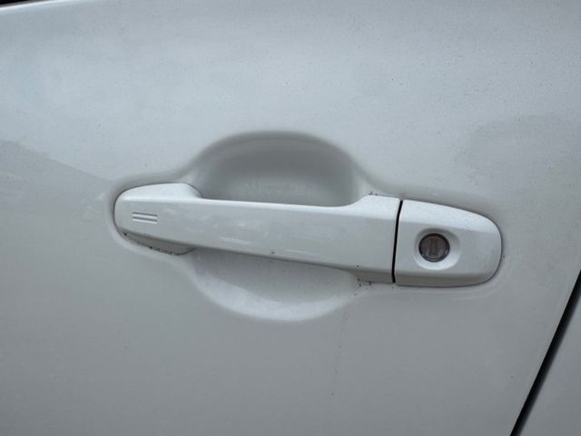 Sienta七人座 IKEY/雙電滑門/定速/後座出風口/電折後視鏡/車偏警示/自動煞停系統/方向盤快控鍵  第7張相片