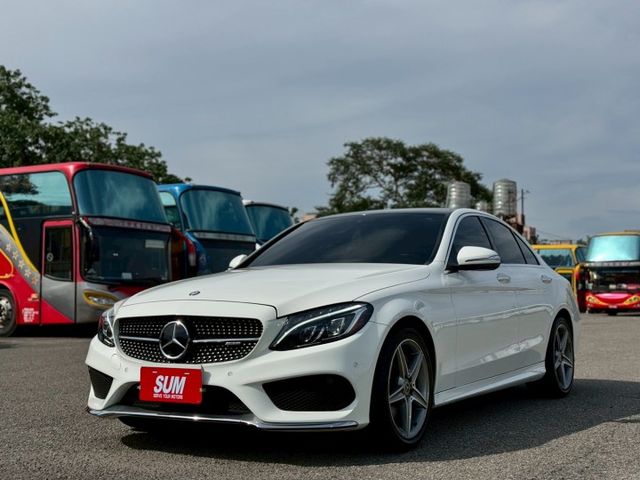 C300 全景天窗/盲點/LED雙魚眼頭燈/AMG套件/定速/雙前座電熱椅/氣氛燈/高音旋轉柏林/倒車顯影  第1張相片