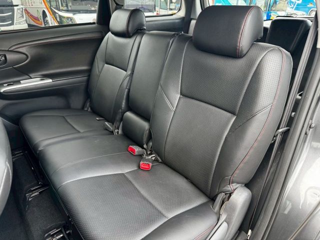 WISH 中控螢幕/倒車顯影/恆溫空調/電折後視鏡/抬頭顯示器/皮椅/後座出風口  第13張相片