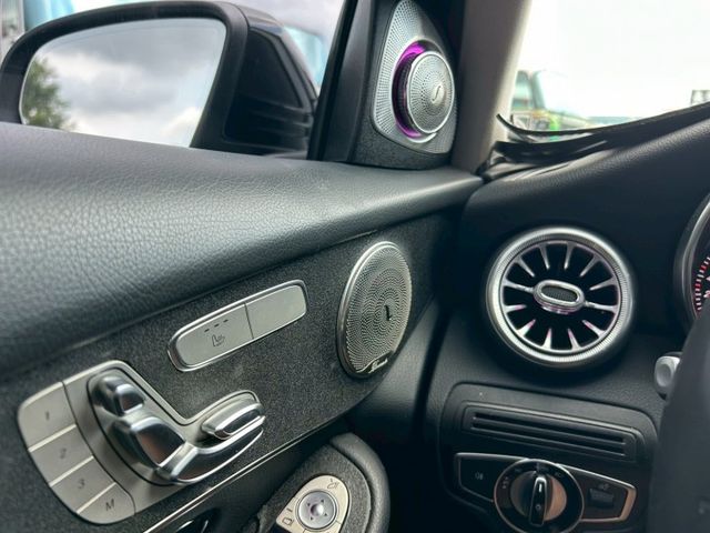 GLC300 ACC跟車/盲點偵測/摸門/全景天窗/抬頭顯示器/電熱椅/記憶椅/電動尾門  第11張相片