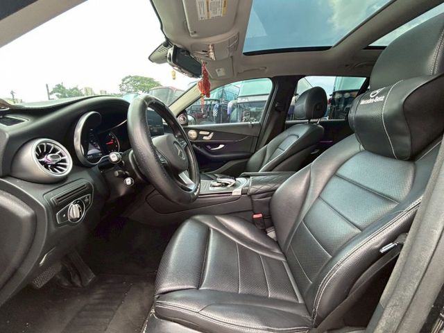 GLC300 ACC跟車/盲點偵測/摸門/全景天窗/抬頭顯示器/電熱椅/記憶椅/電動尾門  第12張相片