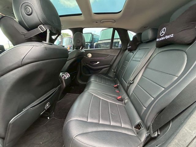 GLC300 ACC跟車/盲點偵測/摸門/全景天窗/抬頭顯示器/電熱椅/記憶椅/電動尾門  第13張相片