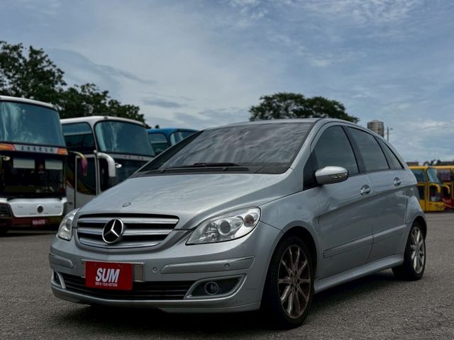 B170 方向盤快控鍵/倒車顯影/電動天窗  第1張相片